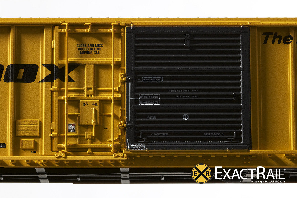 FMC 5277 "Combo Door" Boxcar : CN : 1984 CNA Patch with 9 Panel Roof - ExactRail Model Trains - 5